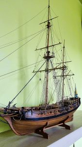 Model lode Ketch Dolphyn
